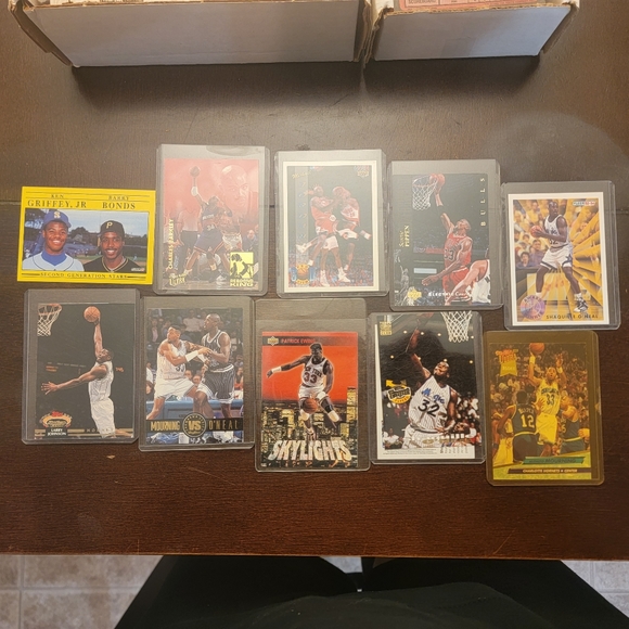 Baseball, basketball, football cards 1960's to 2010 - Picture 2 of 7